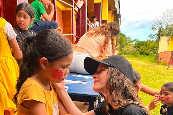 Fundación entrega +Amor con una red de voluntarios