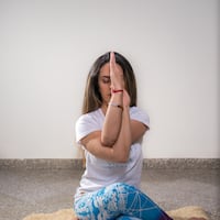 ¡¡¡Eñecalmá!!! Profe de yoga enseña cómo chulear pirevai