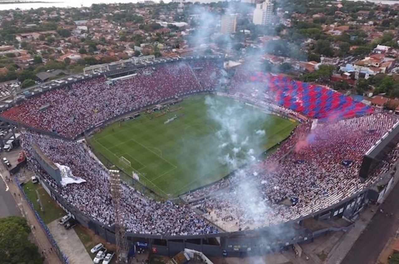 EN SAJONIA. El sábado se espera que el Defensores del Chaco esté lleno.