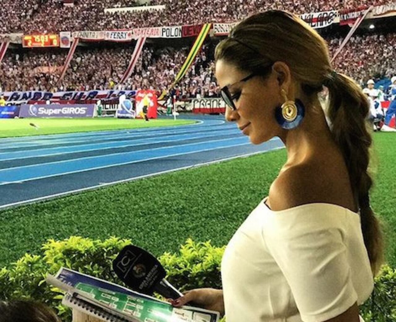ACAPARA. En cada juego esta diosa cafetera se adueña de la atención de la prensa internacional.