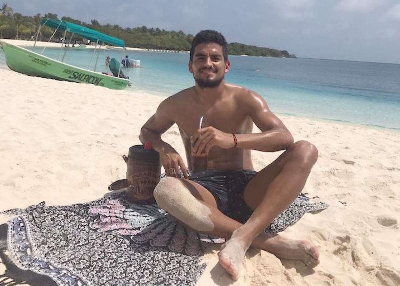 En la playa en un día de descanso.