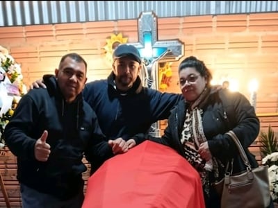 Cumplieron el último deseo de su madre, la enterraron con la polca colo’o