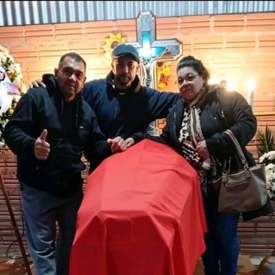 Cumplieron el último deseo de su madre, la enterraron con la polca colo’o