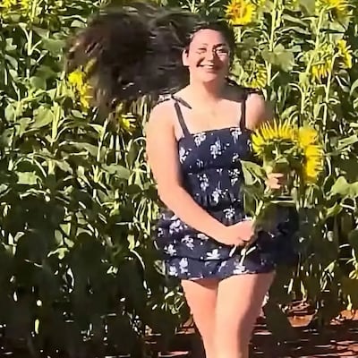 ¡Mba’éicha piko! Fueron a admirar los girasoles y terminaron llevándoselos a su casa