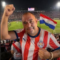 Gritó el gol y se desvaneció en los brazos de su mamá