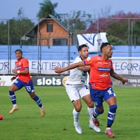 Ameliano frenó al “Gallo” en Villeta