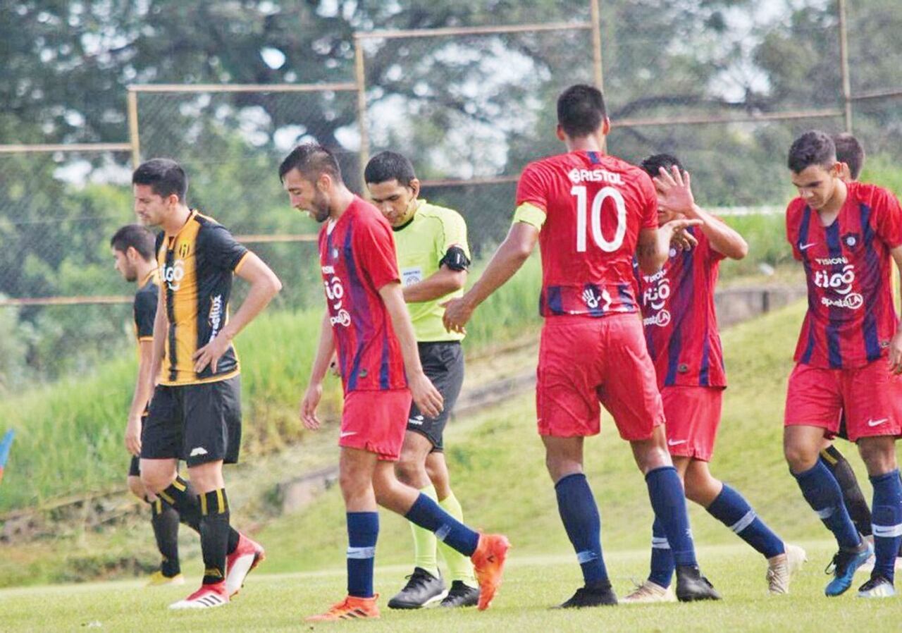 El “Negro” Dos Santos está a poquito de volver a jugar en Primera.