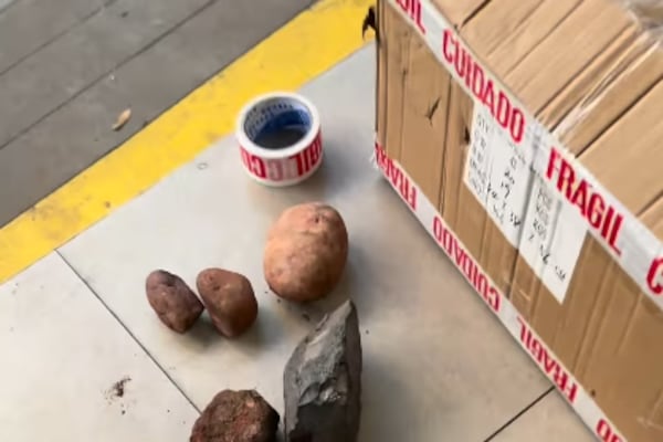 Comerciante le dio su propia medicina a una estafadora