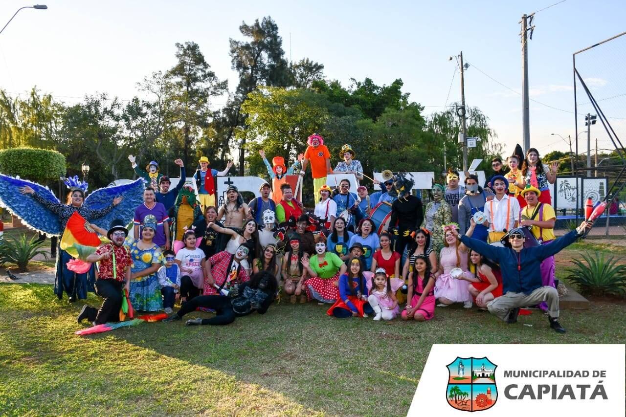 Colorido, vida, alegría y mucha buena onda, durante la jornada artística en la ciudad de Capiatá. Foto: Municipalidad de Capiatá