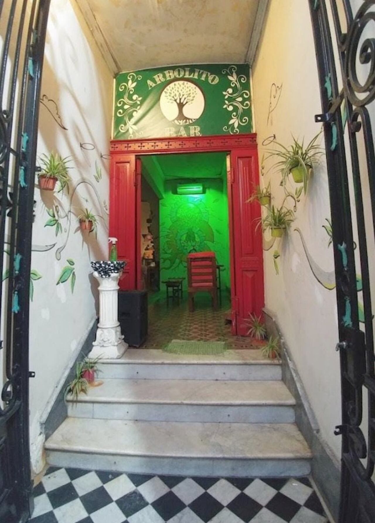 El evento se realizó en “Arbolito Bar”.