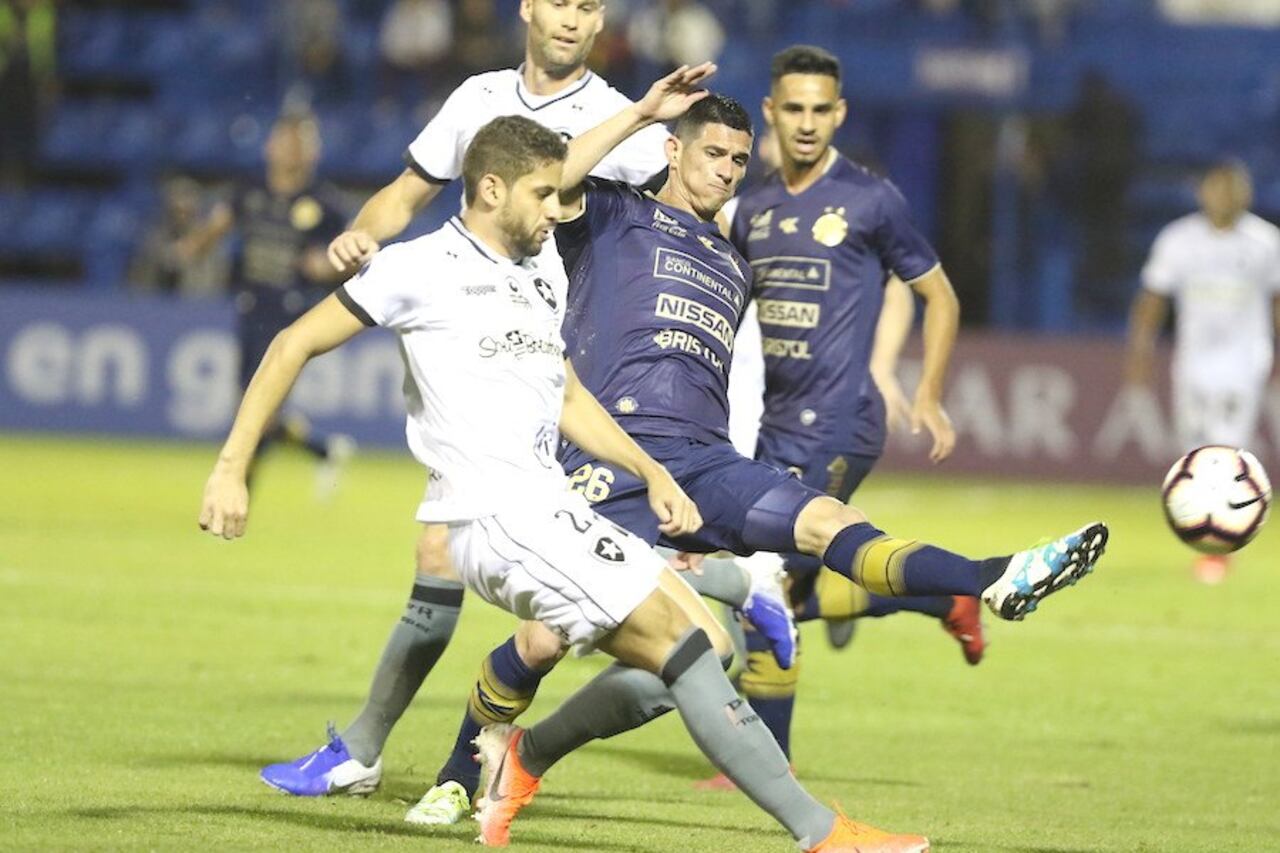 César Villagra, uno de los pocos destacados en Sol.