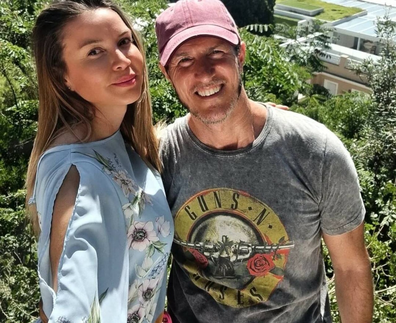 Dallys, con su novio, Nico, con quien ahora celebra 18 años de historia de amor.