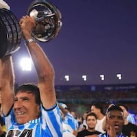 En Racing se arrepienten de haberle renovado a Gustavo Costas