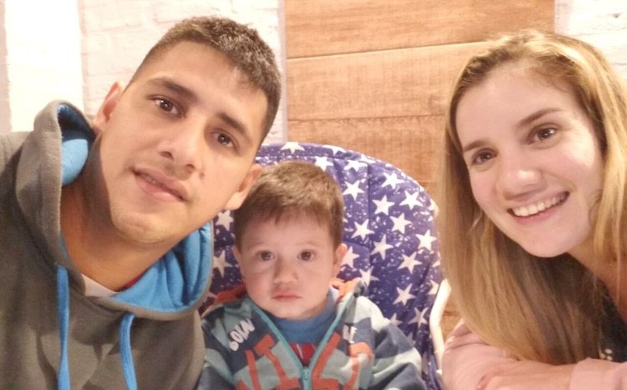 Silvio junto a su hijo Yamir y su novia Yerutí Blanco.