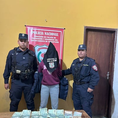 Mujer fue aprehendida por robarle a un abuelito
