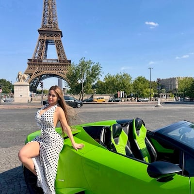 La que puede: Flor Maldonado se paseo por París con un autazo
