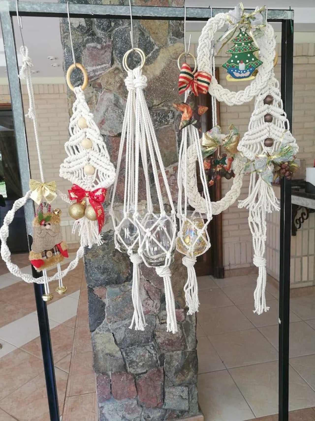 Uno de los adornos navideños que hizo don Pedro Luis.
