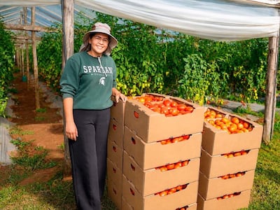 Ganaba 500 mil en una cabina y hoy la rompe produciendo tomates