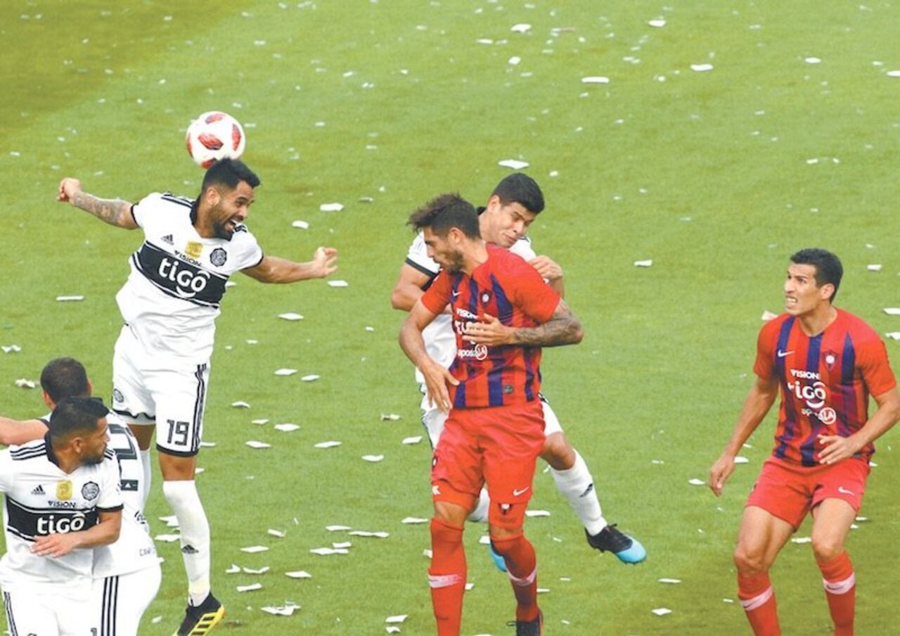 En el partido de ayer, Cerro perdió a Marcos Cáceres. Aún no se sabe de la gravedad de su lesión.