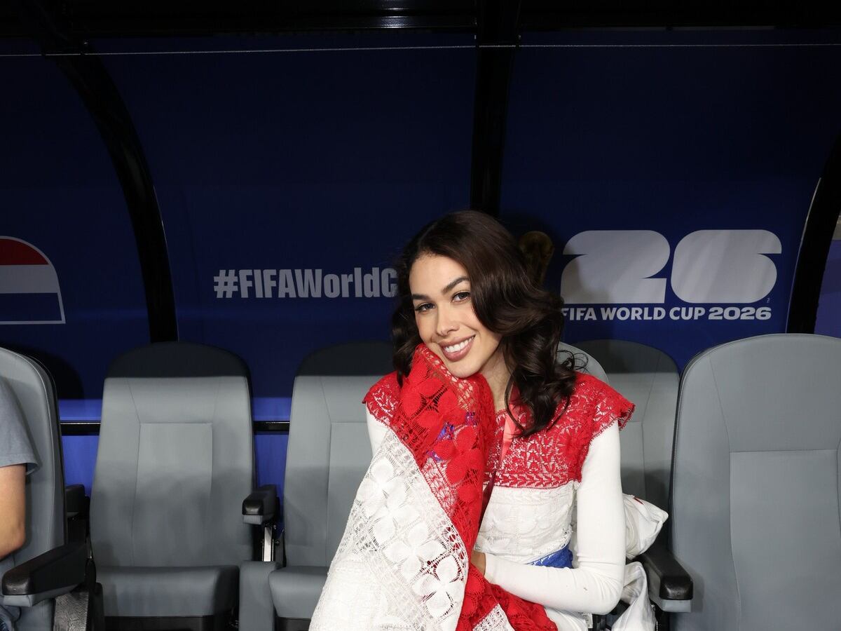 Miss Universo Paraguay 2025 deslumbra en el Mundial 2026 apoyando a la Albirroja