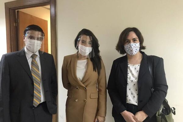Marly era “madrina” en la firma Essa ra’e
