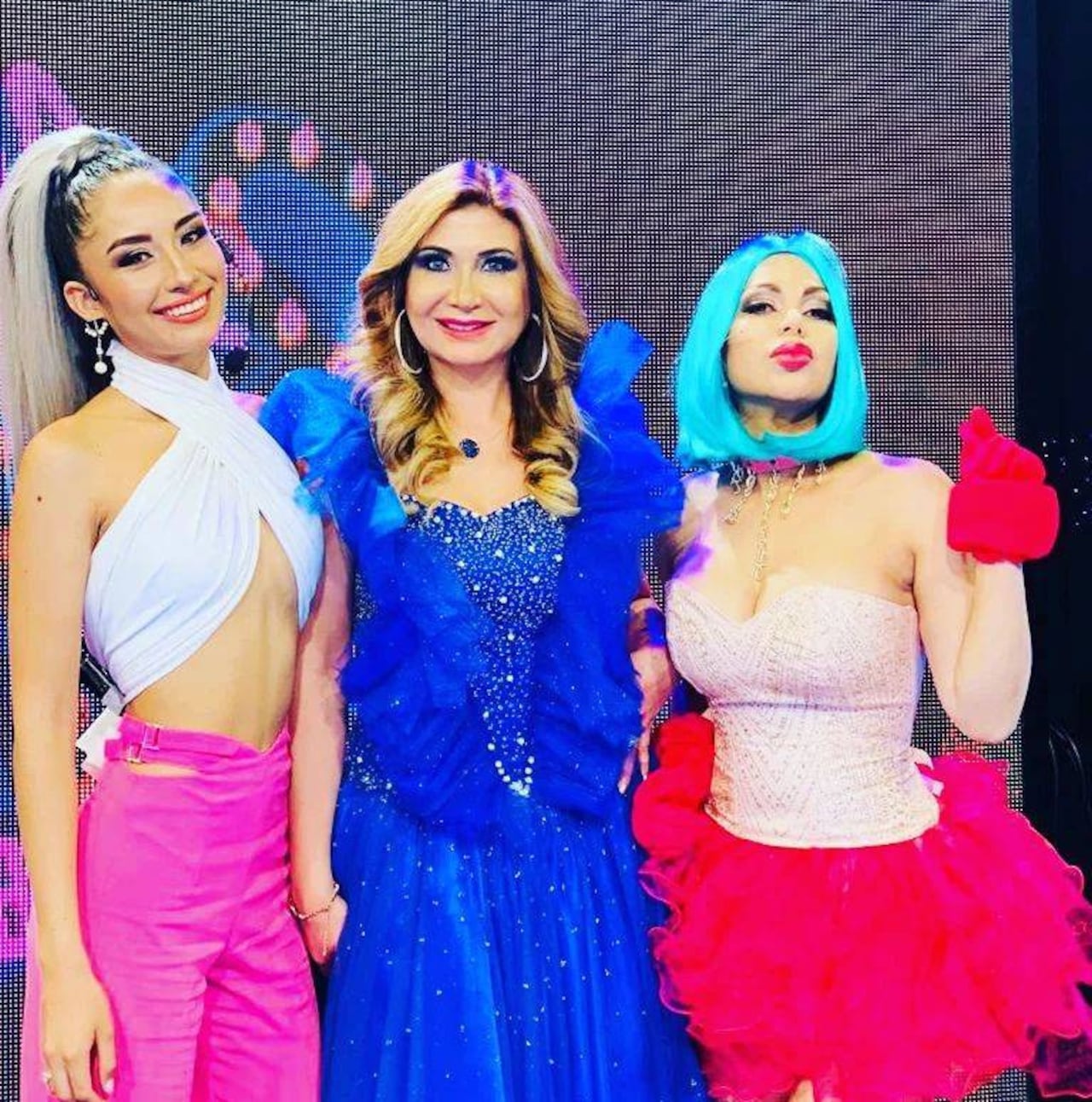Lorena Martínez, en su faceta de jurado de un reality de la Tv boliviana. (FOTO: Gentileza)