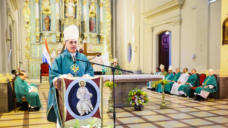 Monseñor Gabriel Escobar, obispo auxiliar de Asunción