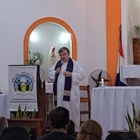 Velaban a pa’i pero la farra era más importante para otros