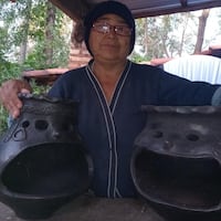 El brasero de barro que ya causa furor en Tobatí