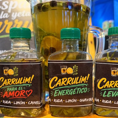 Se viene el carrulim para amarres y levantol ndaje