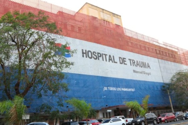 Dos colectivos chocaron y una niña de 7 años terminó en el hospital