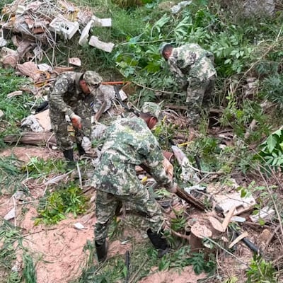 Ejercito entra en acción para limpiar arroyo Damián en Limpio