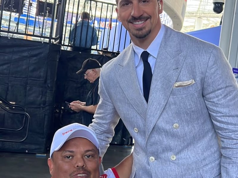 Zlatan Ibrahimovic pidió una foto a Morero Bala