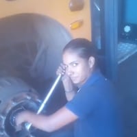 Una yiyi que rompe mitos: “La mecánica es mi vida”