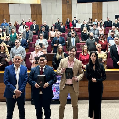 Lanzan el libro “La ilusión del poder”, para el rollo