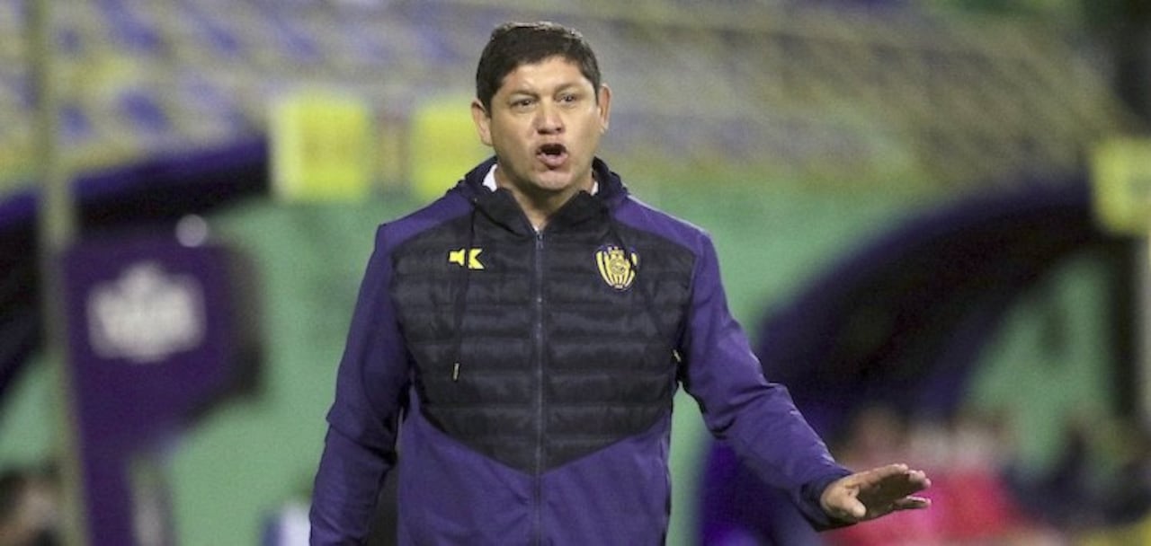 Escobar dirigió a Luqueño hasta el día de su centenario.