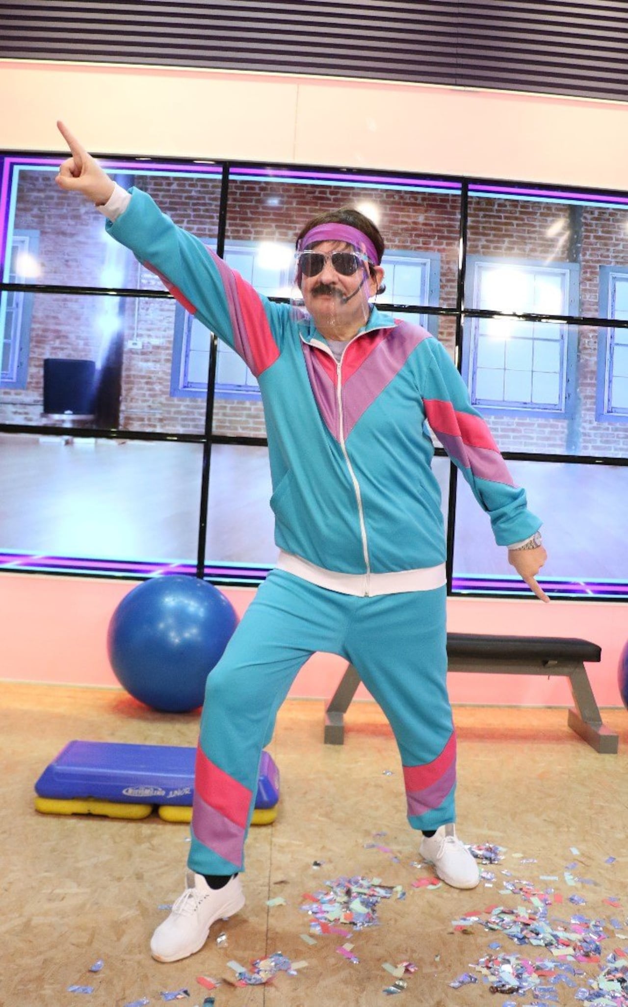 Carlos Martini en su más reciente faceta, la de bailarín.