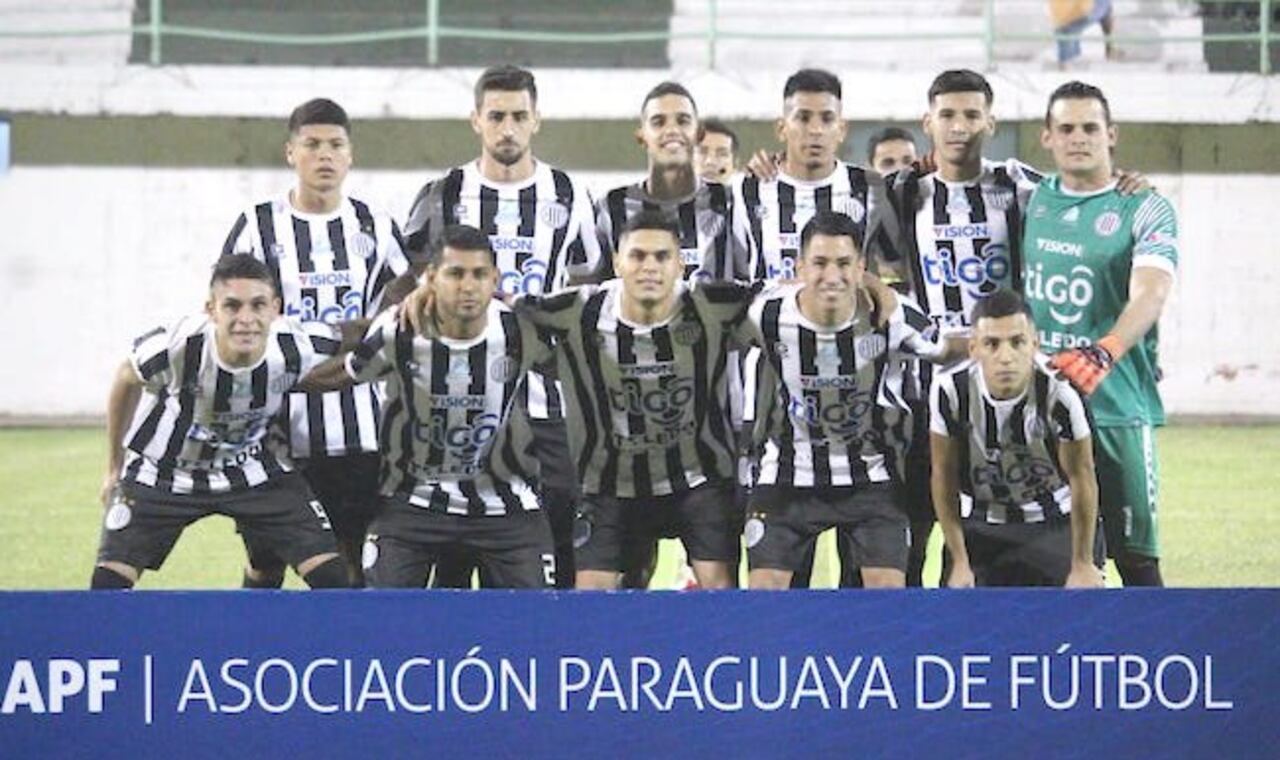 Este es el equipo del conjunto de Santo Domingo que anoche derrotó a Juventud por 1-0.
