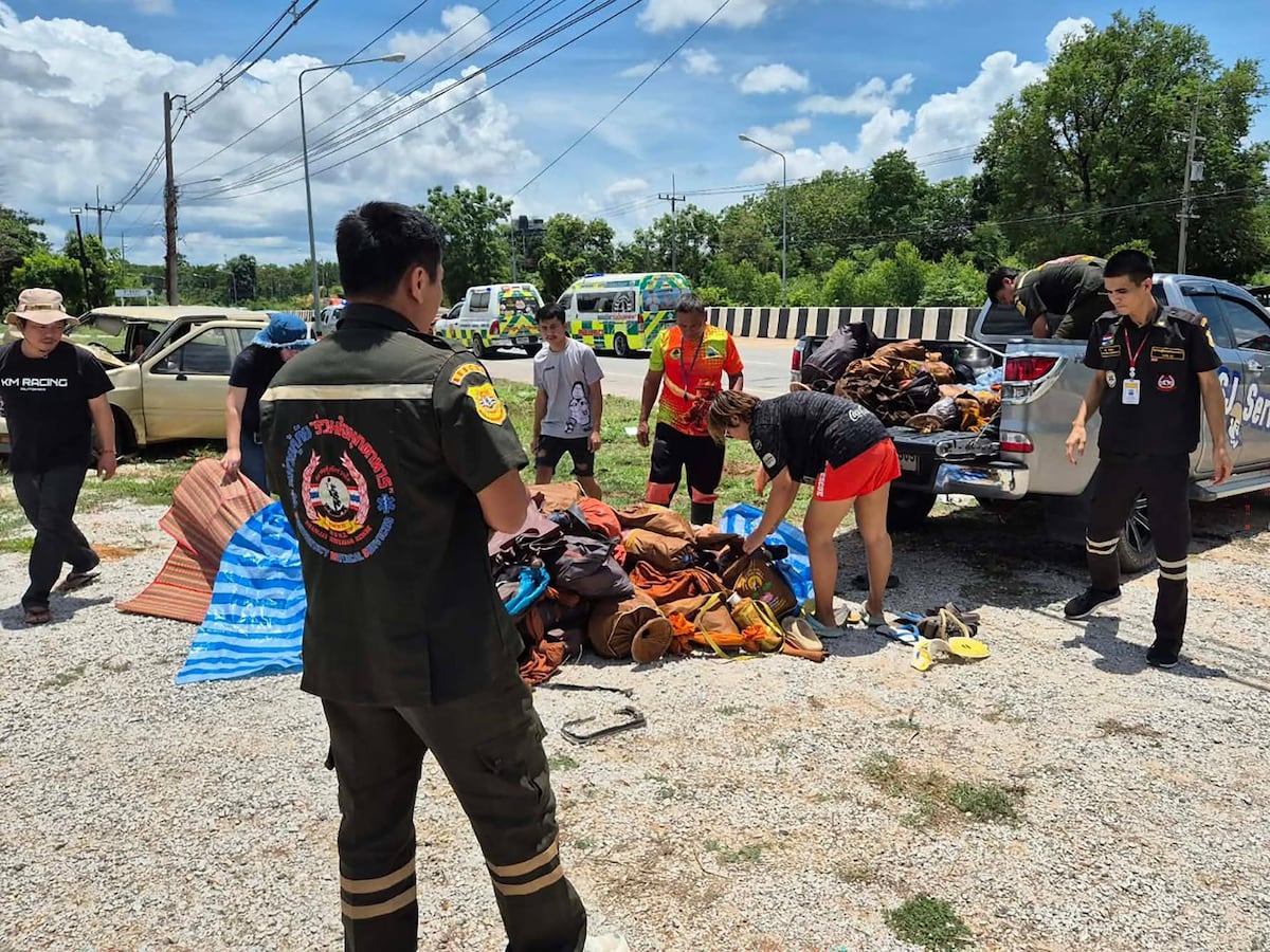 Menor de 11 años provoca accidente mortal contra grupo de monjes en Tailandia