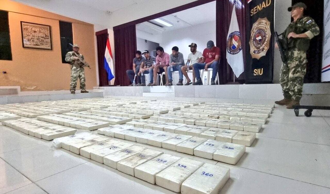 Se incautaron de casi media tonelada de cocaína.