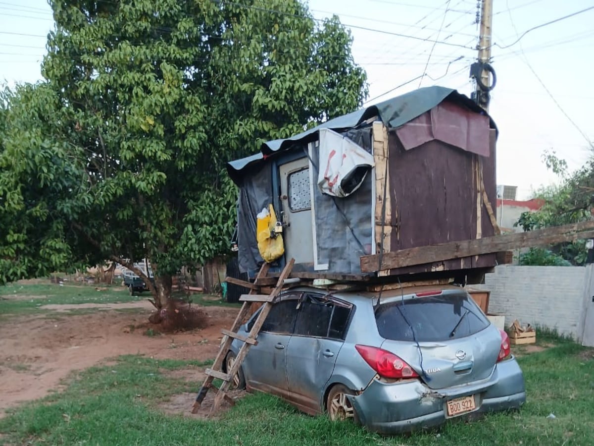 El sueño sobre ruedas de “Maiky”: el vecino de Luque que construyó su casa sobre un auto