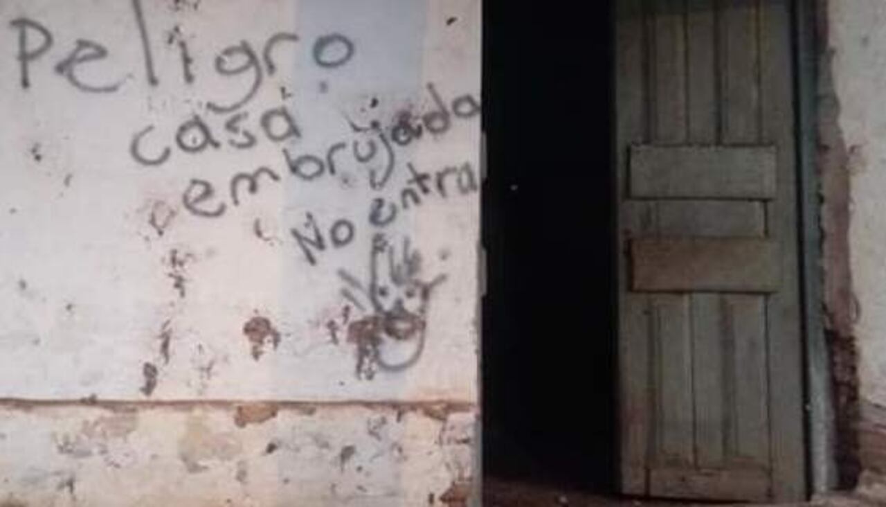 Pusieron aviso para que la gente que observe no se muera de miedo, aseguran.