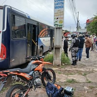 Mitãkuña de 18 años fallece atropellada por colectivo