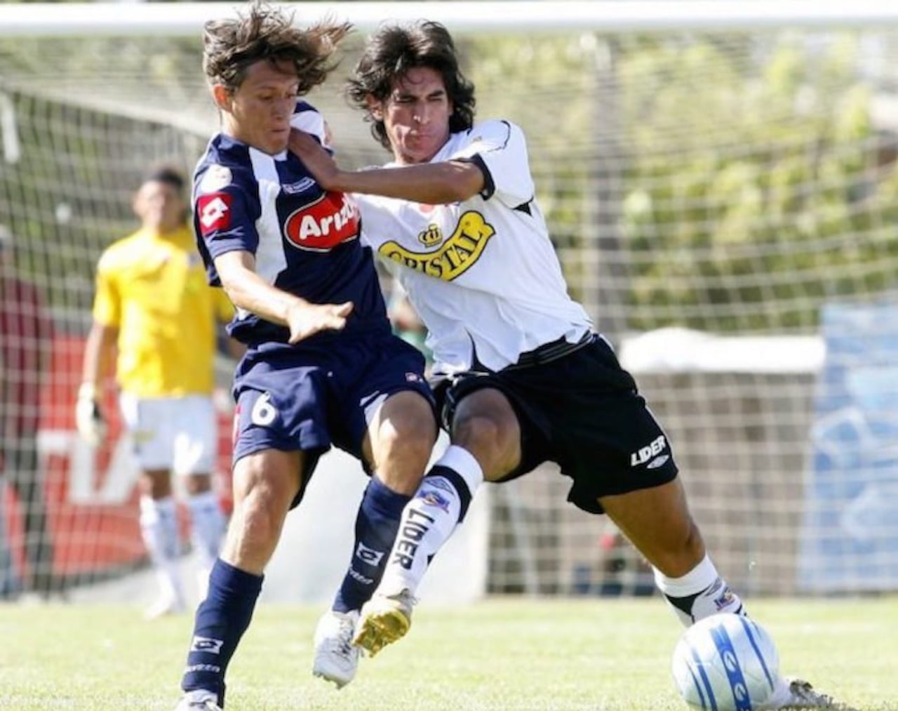 Gilberto, durante un partido, jugando para el Colo-Colo de Chile.