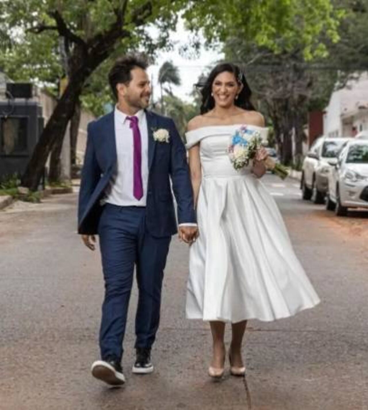 La pareja armó una ceremonia civil con la presencia de familiares y algunos amigos. (FOTO: @lusapena)