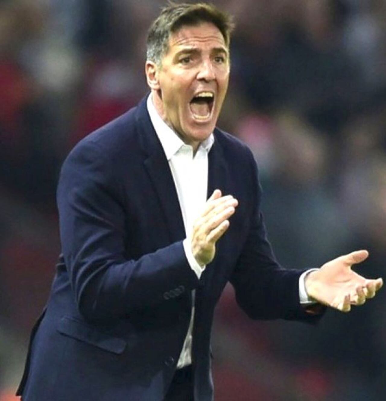 Eduardo Berizzo tendría el camino libre para dirigir a Paraguay.