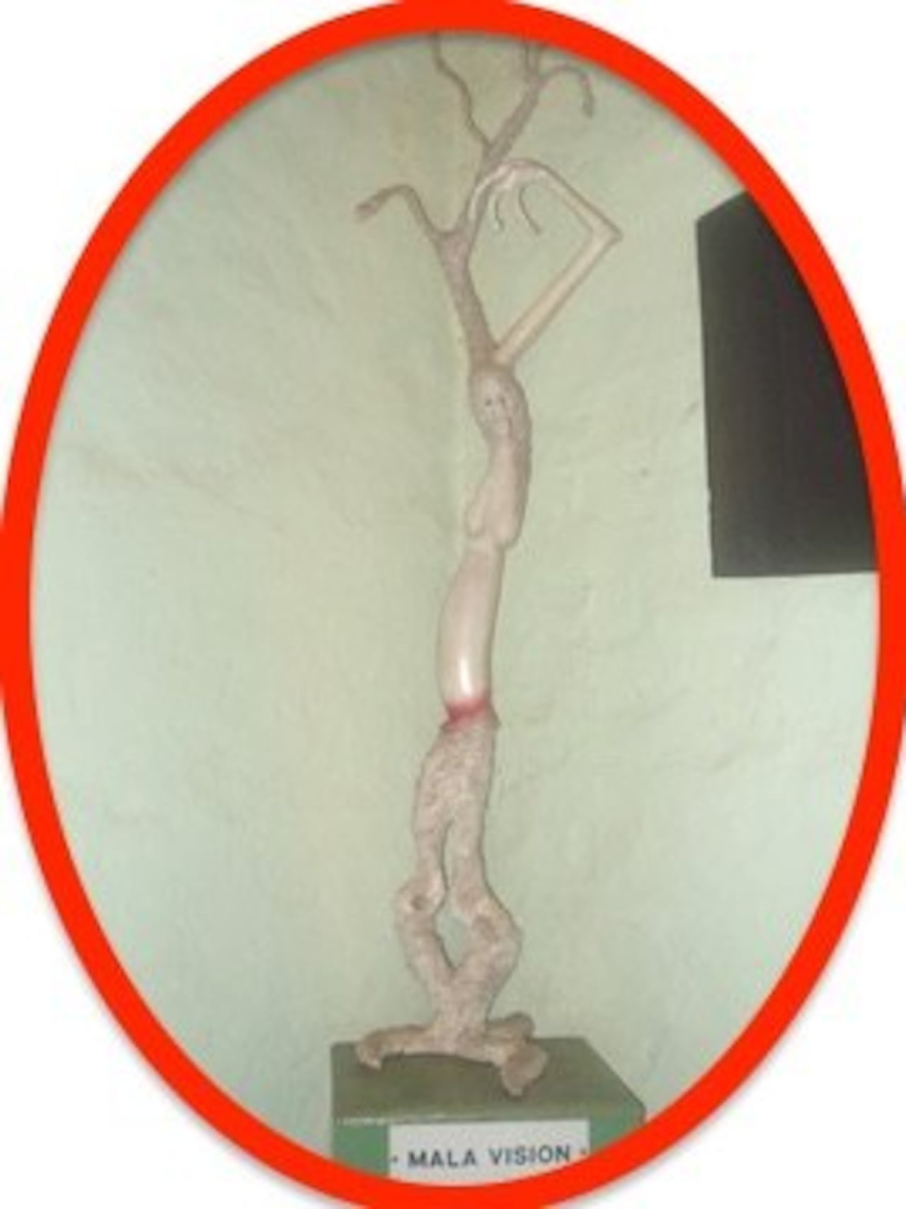 Estatua de Mala Visión del museo mitológico Ramón Elías.