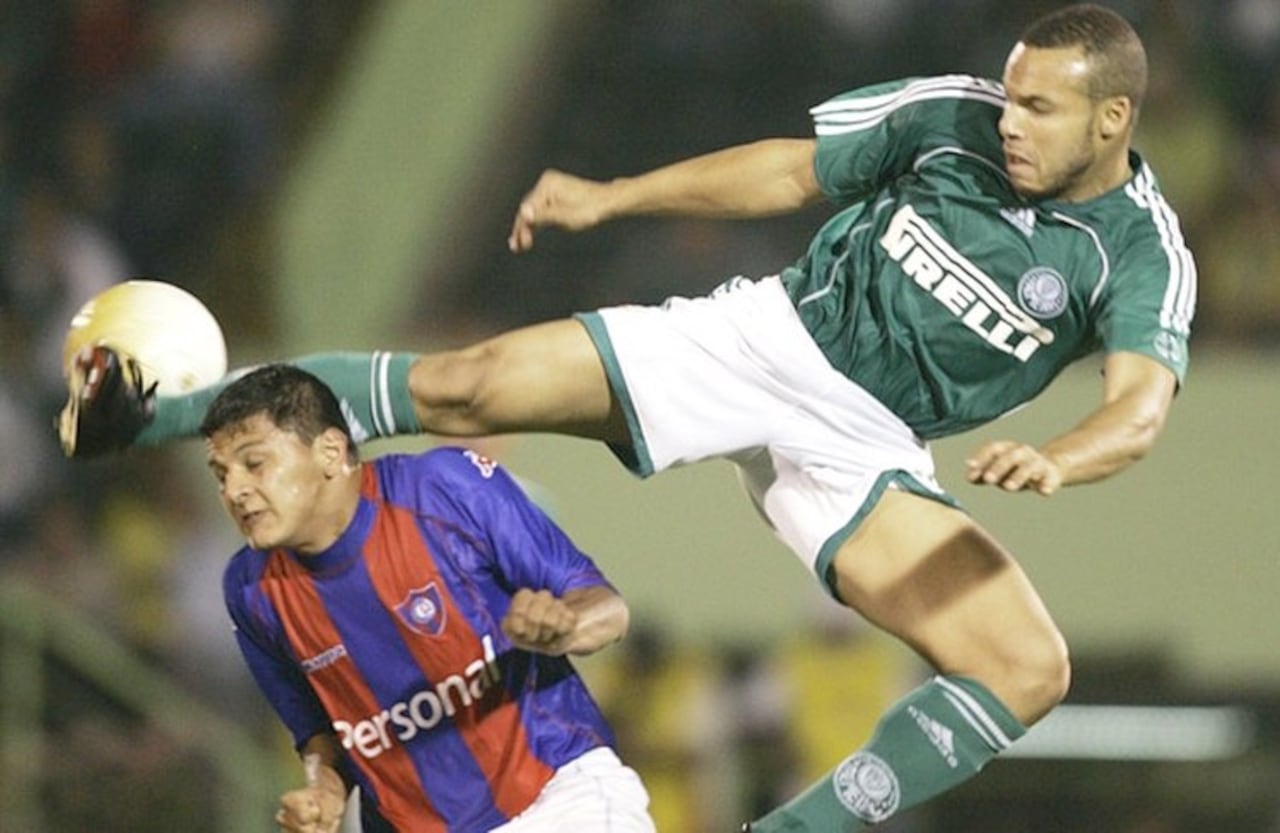 Pablo estuvo en medio de todo el moquete entre jugadores de Cerro y Palmeiras en el 2006.