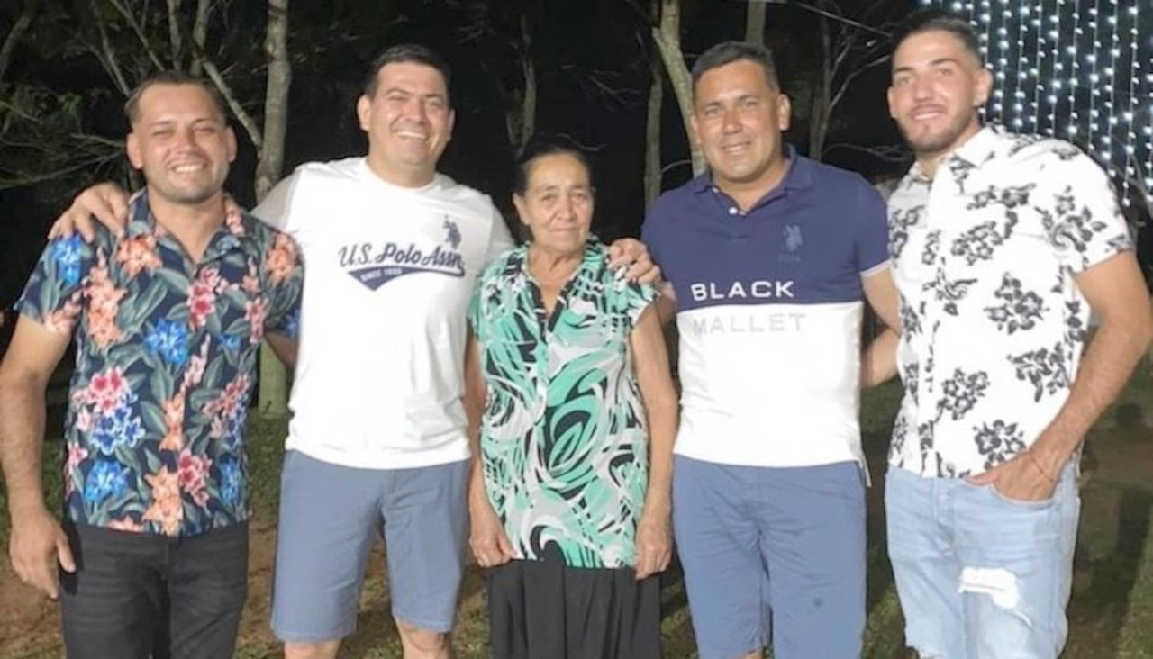 Con su familia, su principal motor y motivación.