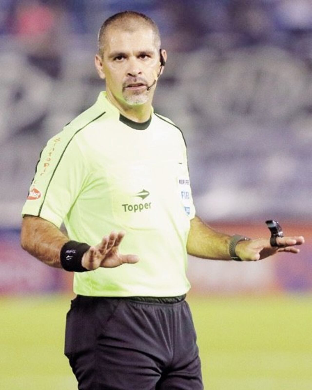 Éber Aquino, árbitro.